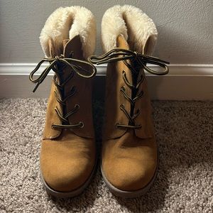 Brown fur lined heeled boots